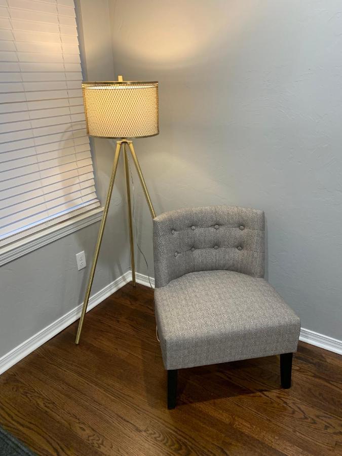 Rock & Roll House, Fiber Internet, Roku Tv, Washer & Dryer, By Dt Chickasha & Leg Lamp! Εξωτερικό φωτογραφία