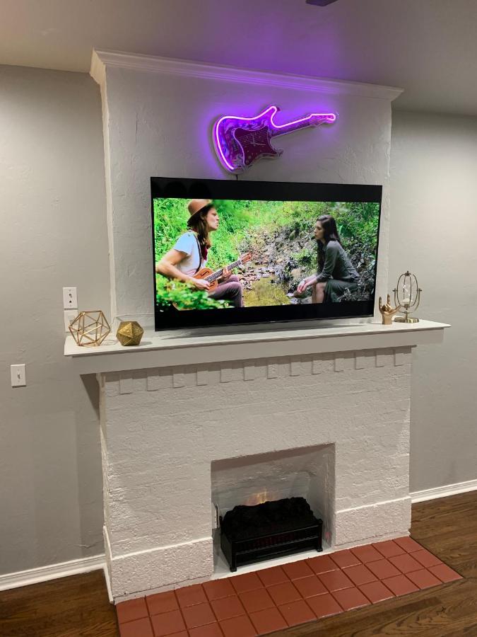 Rock & Roll House, Fiber Internet, Roku Tv, Washer & Dryer, By Dt Chickasha & Leg Lamp! Εξωτερικό φωτογραφία